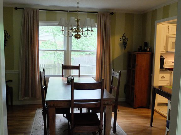 2nd image of 3432 Archer Ct