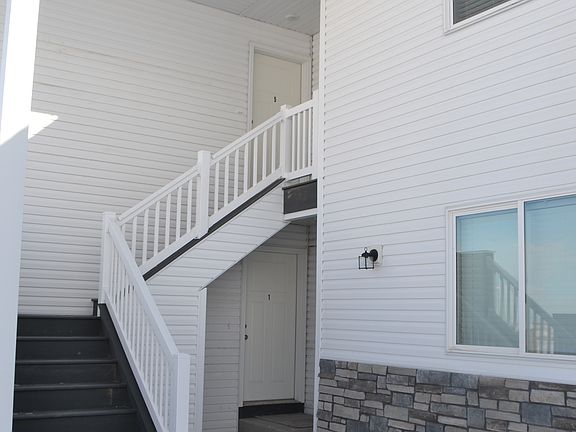 3rd image of 3570 Colt Cir #5