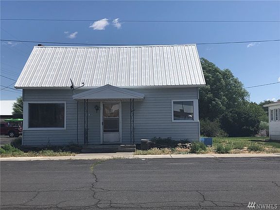 3rd image of 105 E 1st Ave