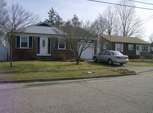 33 Martha Rd, Rumford, RI 02916