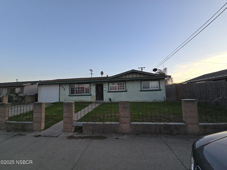 2nd image of 928 W Orchard St