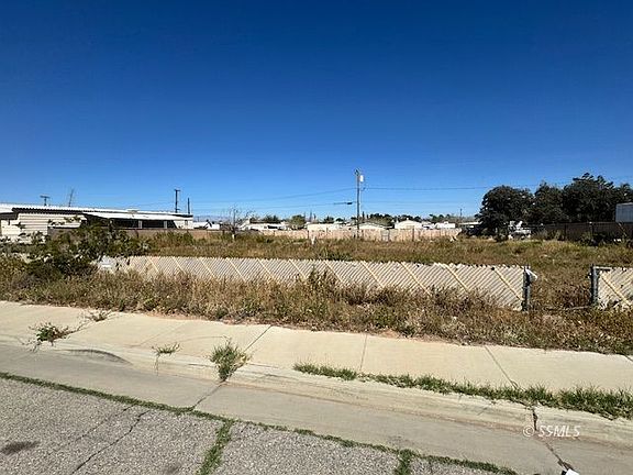 2nd image of 1414 W Boston Ave