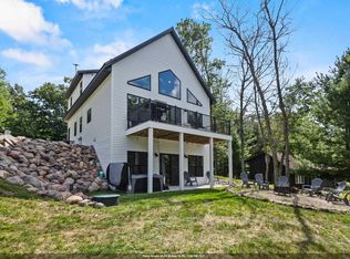 W5070 W Long Lake Rd, Waupaca, WI 54981