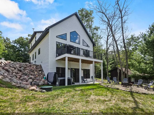 W5070 W Long Lake Rd, Waupaca, WI 54981