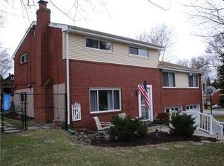 600 Chinaberry Rd, Monroeville, PA 15146