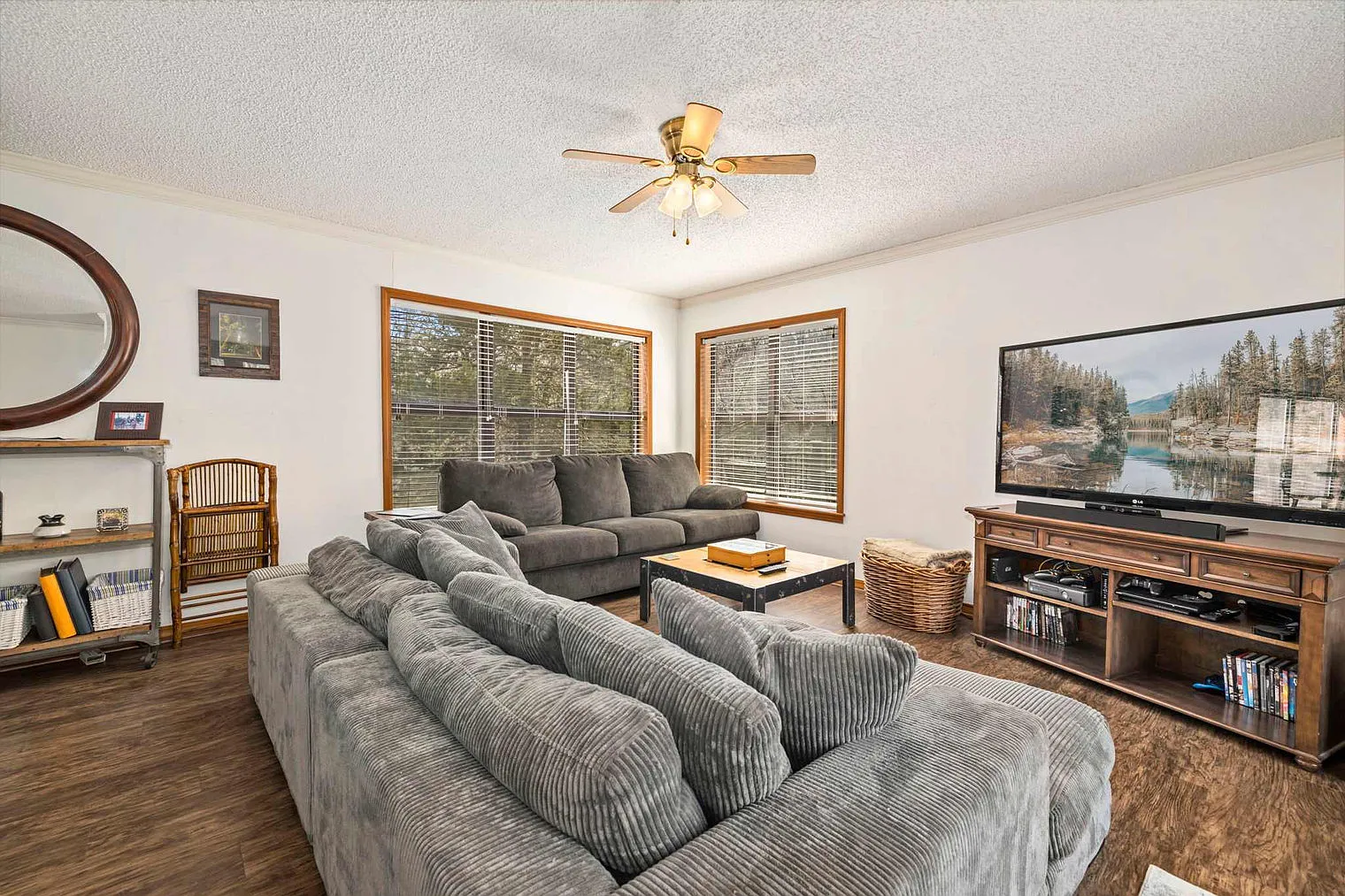 5 bed, 4.0 bath, 1453 sqft, $13,614 — Photo 3