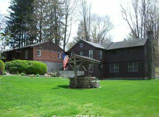 4 Yale Ave, Middlebury, CT 06762