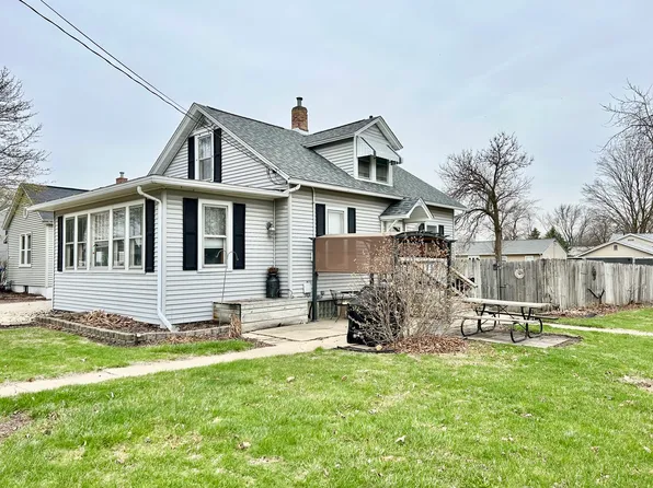 1903 11th St, Peru, IL 61354