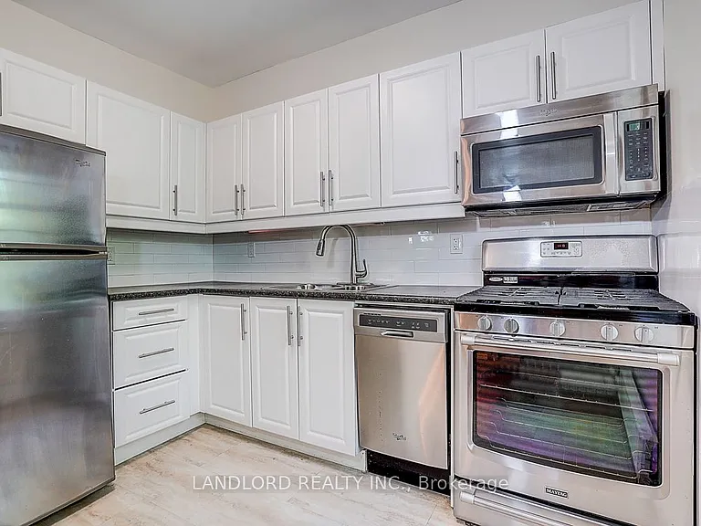 92 Neville Park Blvd #UPPER — Photo 17
