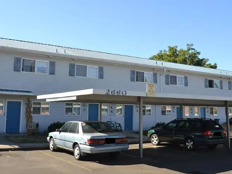 Main — Photo 1