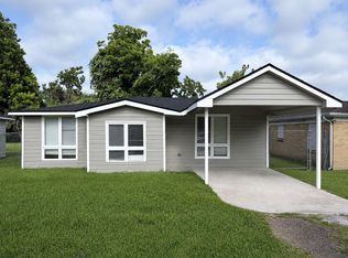 208 Preston St, La Marque, TX 77568