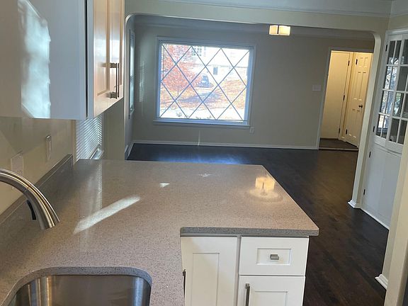 2nd image of 3406 Meadowbrook Blvd