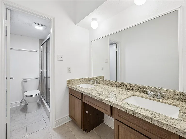 2100 Tanglewilde St #377 — Photo 8