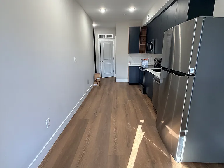 1015 N 45th St #3 — Photo 5