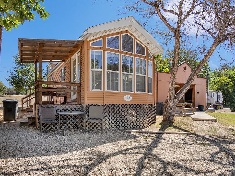 1st image of 117 Rowland Ln