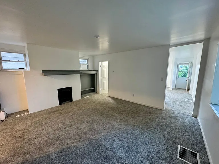 42 Climax St — Photo 15
