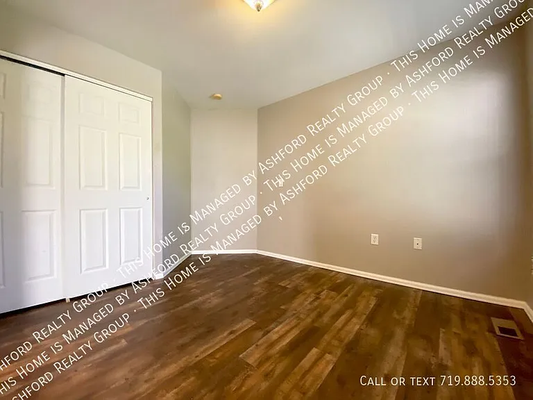 464 Ellers Grv — Photo 11