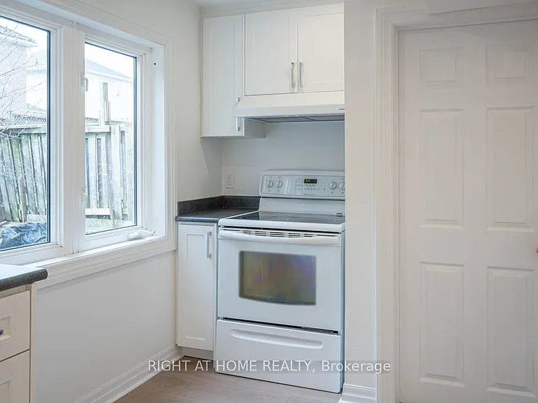 35 Echoridge Dr #BASEMENT — Photo 10