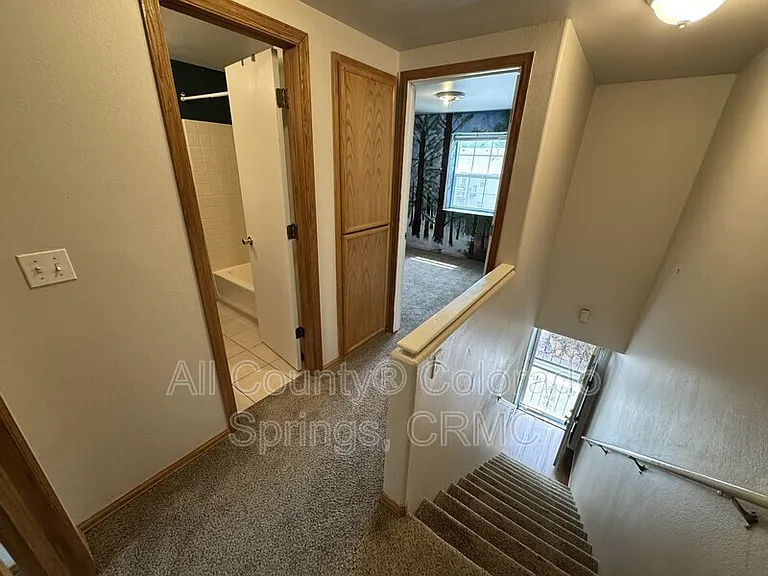 565 W Dale St — Photo 13