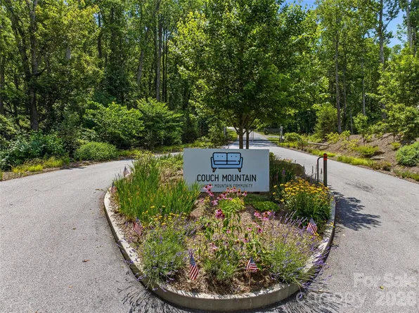 58 Mountain Grove Ln, Fletcher, NC 28732