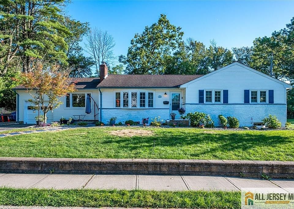 1st image of 228 Norris Ave