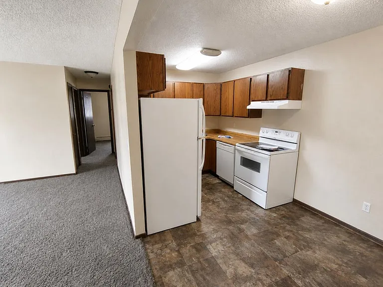 1839 Allison Dr — Photo 2