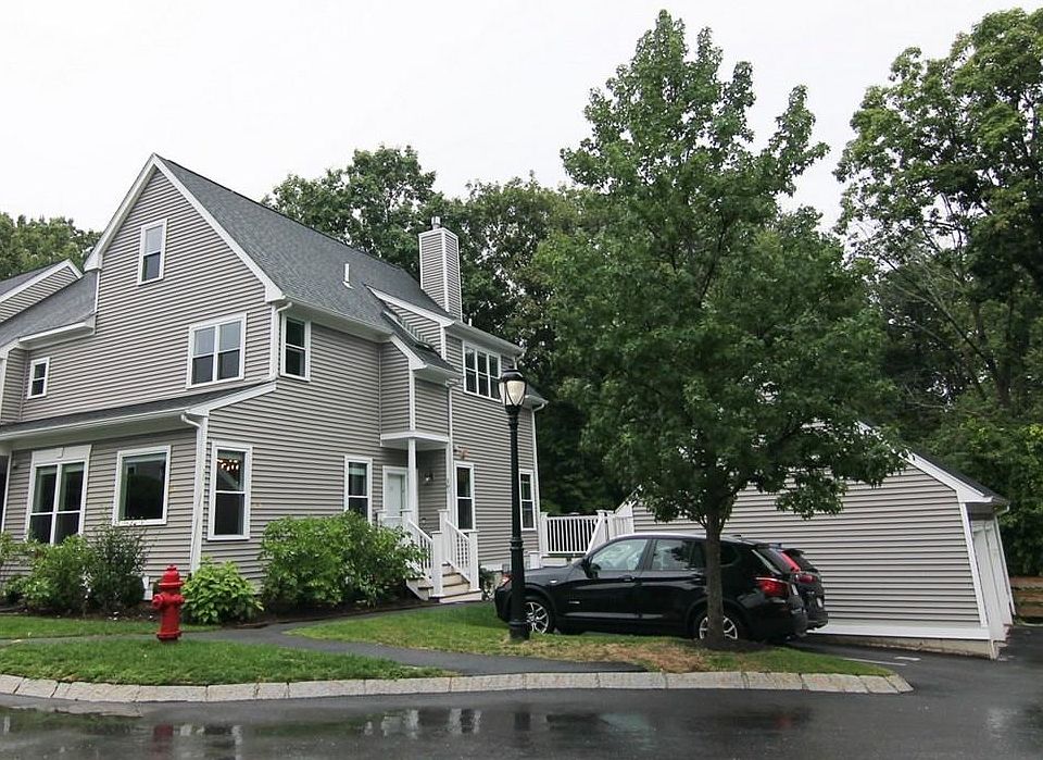 1st image of 10 Maple Ridge Dr #10