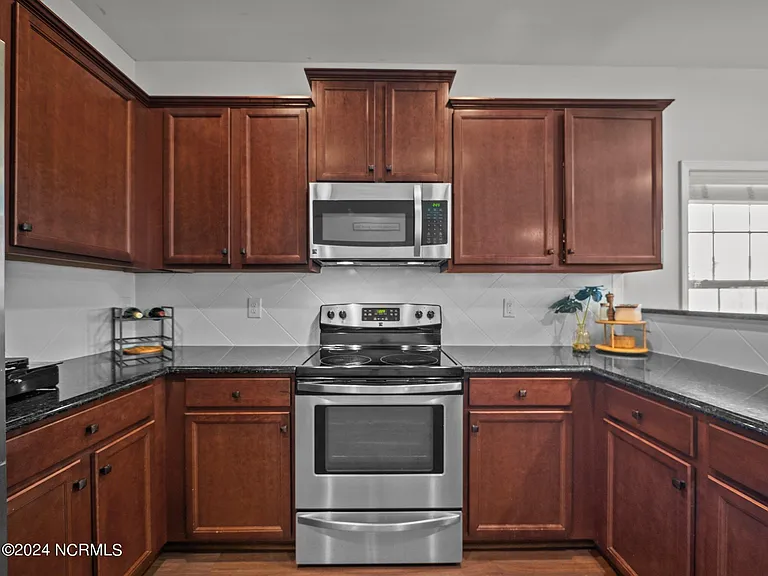 509 Romper Rd — Photo 12