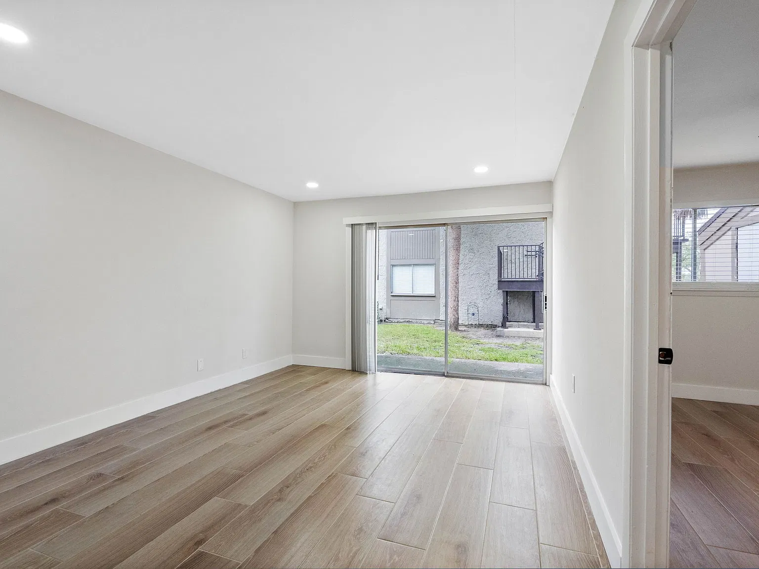1 bed, 550 sqft, $1,275 — Photo 2