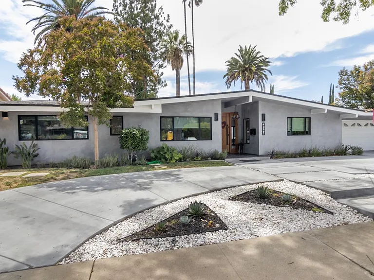 4821 Heaven Ave — Photo 29
