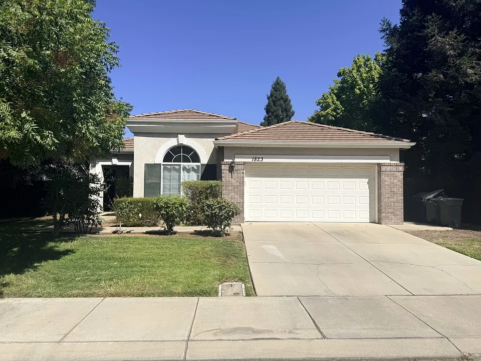 1823 Edgewood Ct