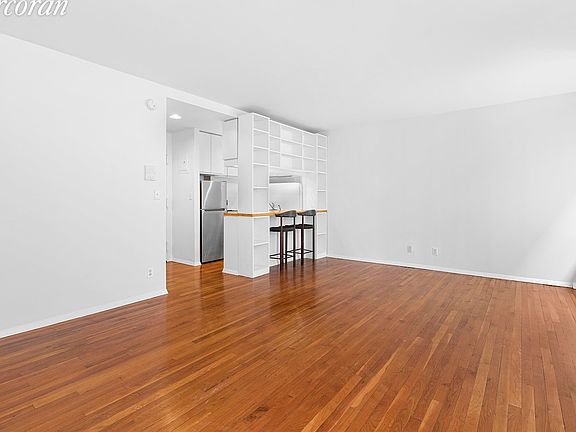 4th image of 250 W 88th St APT 608