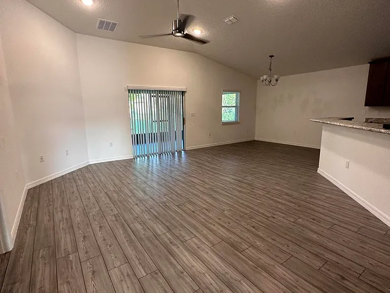 104 Keystone Dr — Photo 3