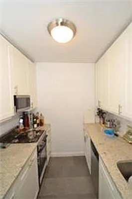 Rented by Buchbinder & Warren | media 20