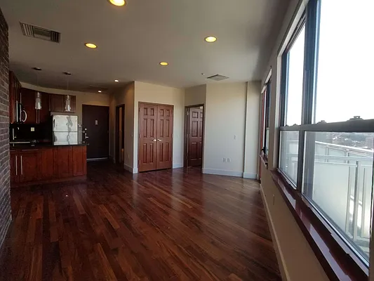 Rented by Compass | media 7