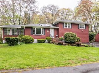 14 Crestshire Ln, Methuen, MA 01844