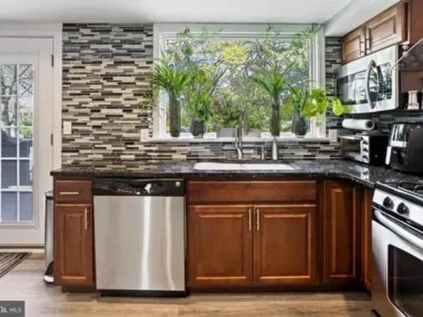 4 Quimby Ave, Hamilton, NJ 08610