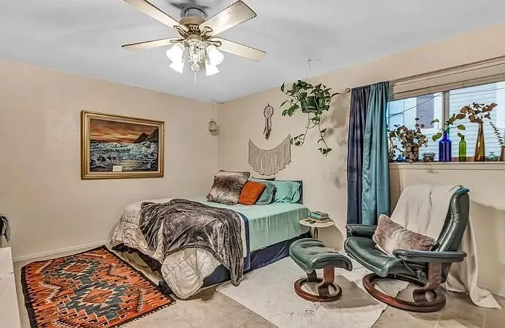 2100 Windsor Dr #22 — Photo 10