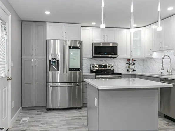 230A E 7th St #1, Plainfield, NJ 07060