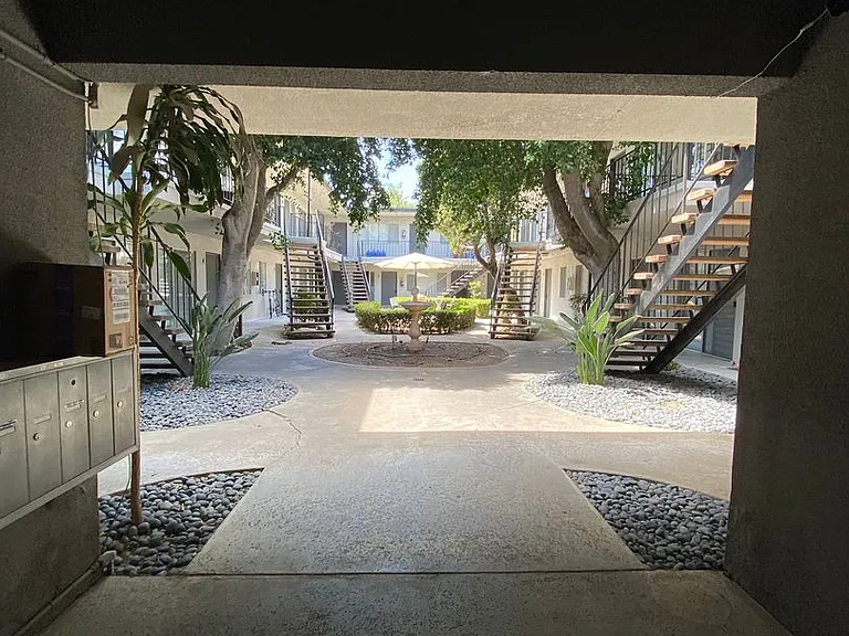 435 N. Euclid — Photo 22