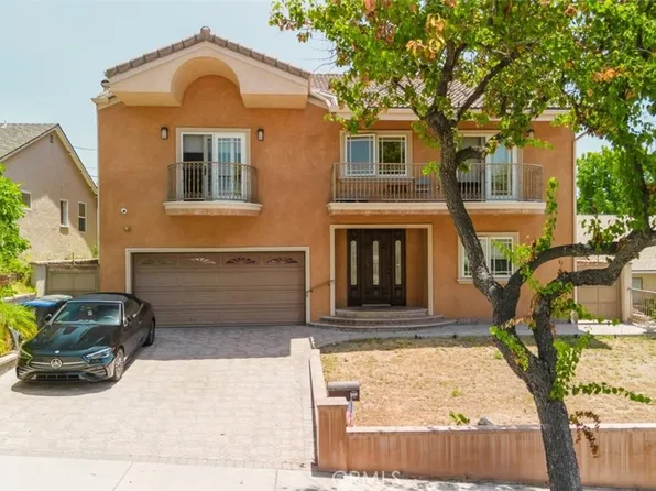 700 Irving Dr, Burbank, CA 91504