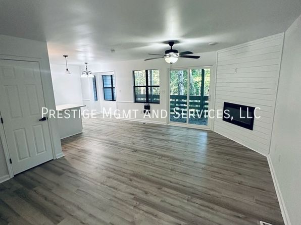 5 Villa Dr #D