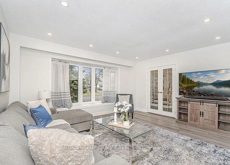 19 Jasper Cres #UPPER — Photo 5