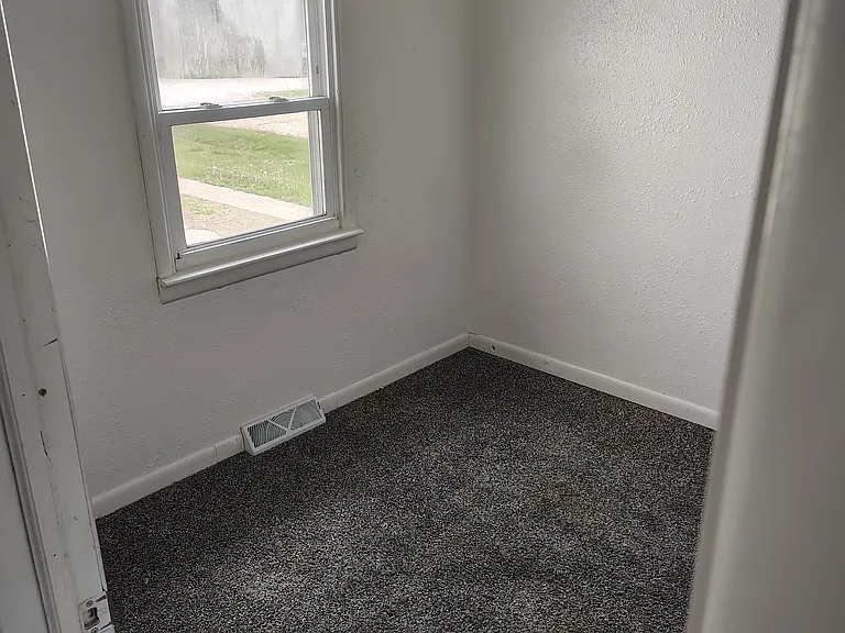 306 Birch Ave #306 — Photo 11