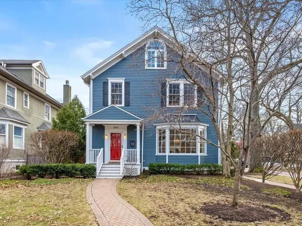 835 Forest Ave, Wilmette, IL 60091