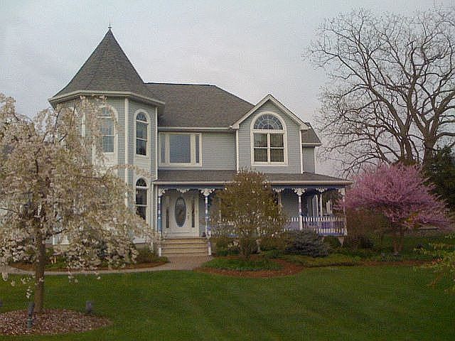 4 Spring Hunter - Front Close View