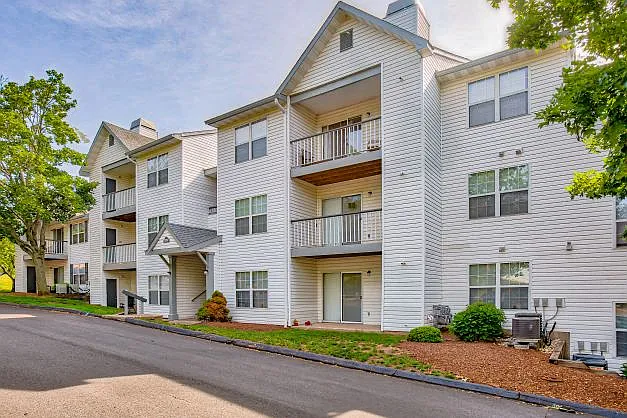 Middletown Brooke Apartments — Photo 15