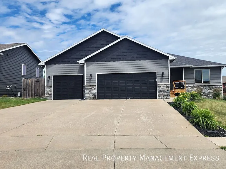 4032 S Homerun Ave — Photo 2
