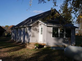 384 W Borden Rd, Rose City, MI 48654