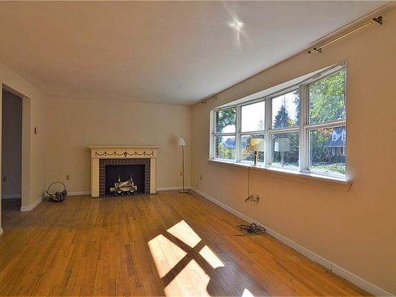 4th image of 123 Franklin Dr